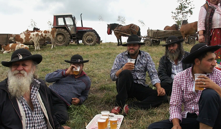 Seară ISCOADA, cu un film despre explorarea relațiilor de familie și alte obiceiuri ale romilor cortorari din&nbsp;Transilvania